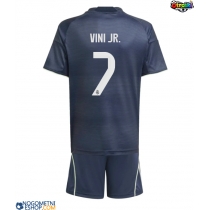 Otroški Nogometni dresi Real Madrid Vinicius Junior #7 Gostujoči 2025-26 Kratek Rokav (+ Kratke hlače)